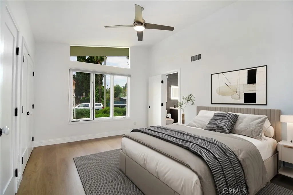 4676 Arriba Drive, Tarzana, California 91356 home-pic-22