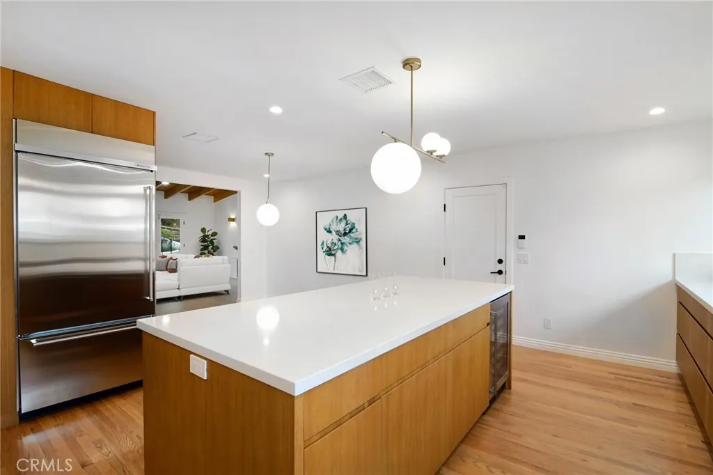 4676 Arriba Drive, Tarzana, California 91356 home-pic-17