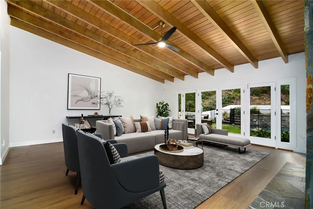 4676 Arriba Drive, Tarzana, California 91356 home-pic-7