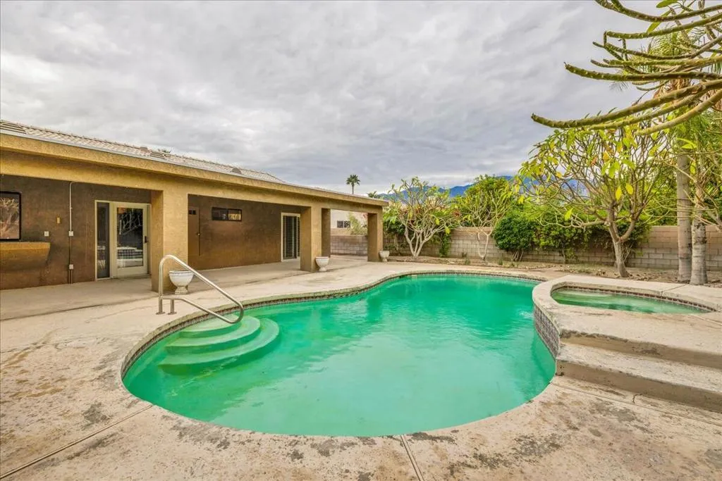 68220 Mccallum Way, Cathedral City, California 92234 home-pic-60