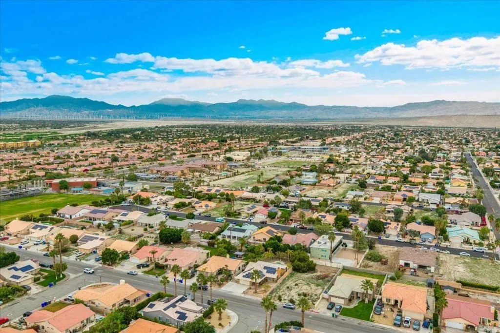 68220 Mccallum Way, Cathedral City, California 92234 home-pic-37