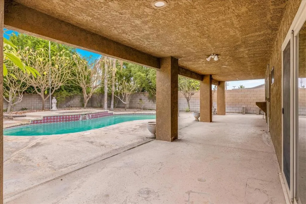68220 Mccallum Way, Cathedral City, California 92234 home-pic-25