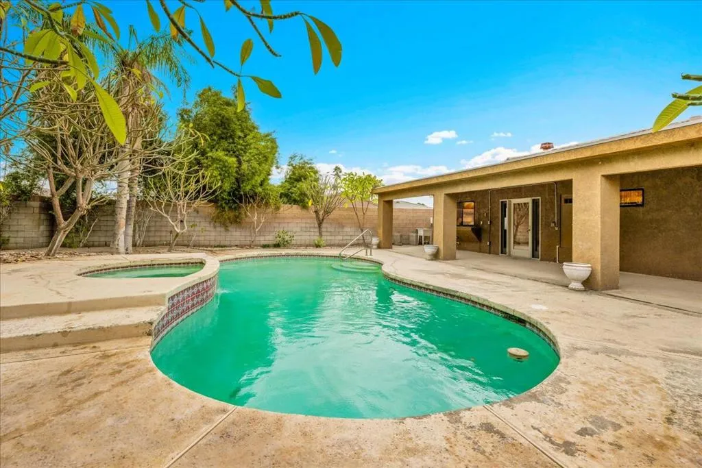 68220 Mccallum Way, Cathedral City, California 92234 home-pic-27