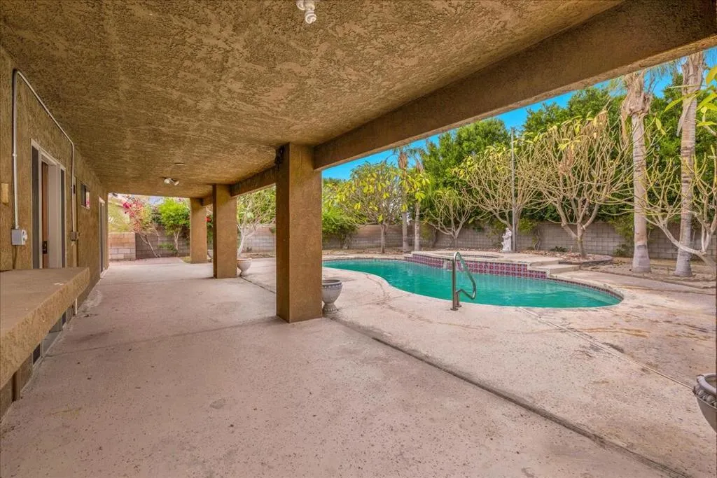 68220 Mccallum Way, Cathedral City, California 92234 home-pic-23