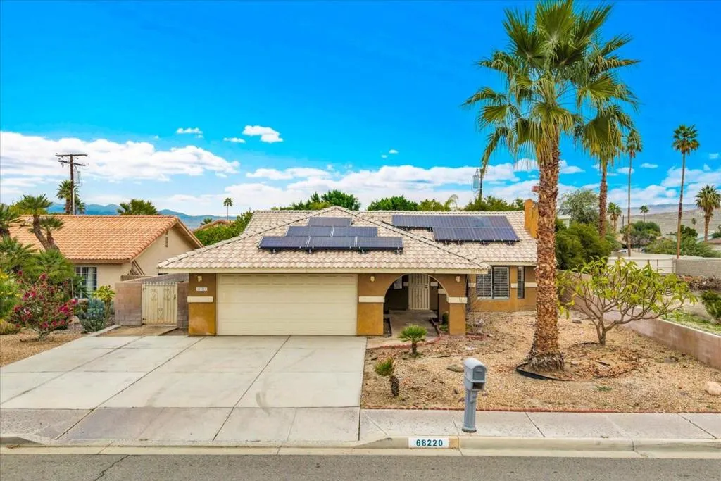 68220 Mccallum Way, Cathedral City, California 92234 home-pic-1