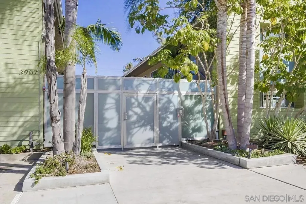 3907 Georgia St 12, San Diego, California 92103 home-pic-2