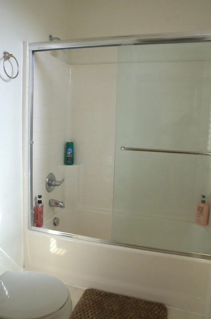 Casita bathroom