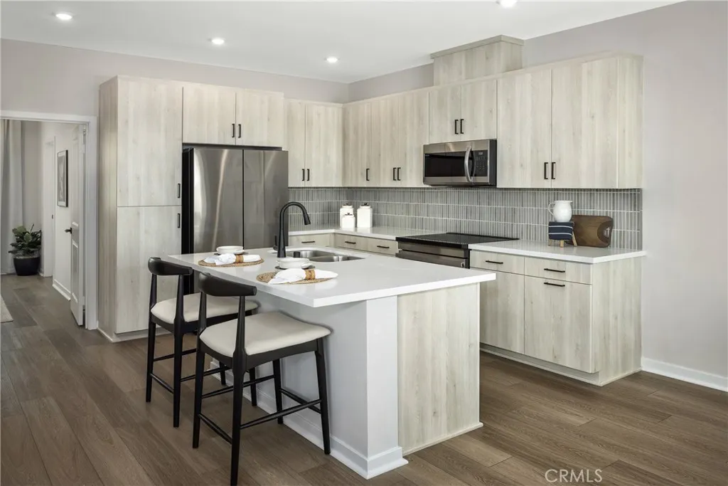 3679 S. Eichler Paseo 8, Ontario, California 91761 home-pic-10