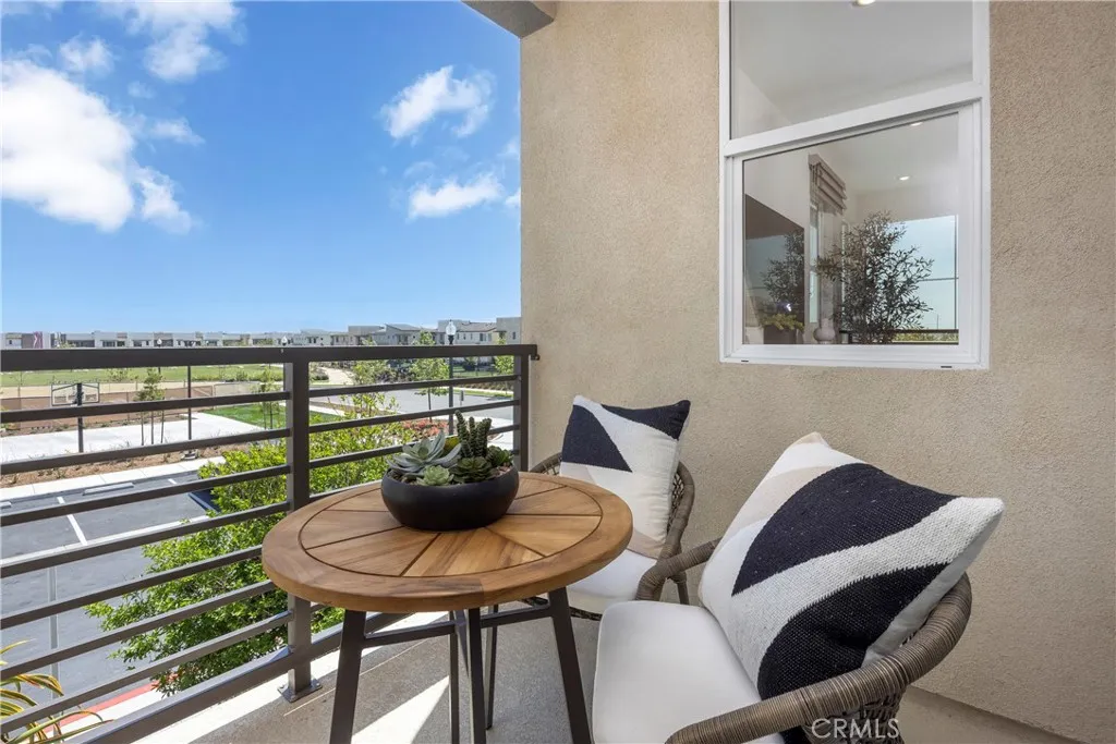 3679 S. Eichler Paseo 8, Ontario, California 91761 home-pic-7
