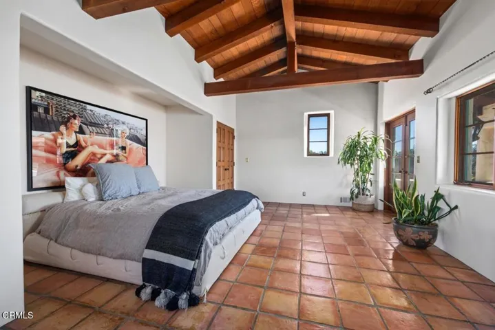 24 2830  Calzada Print-32 Large