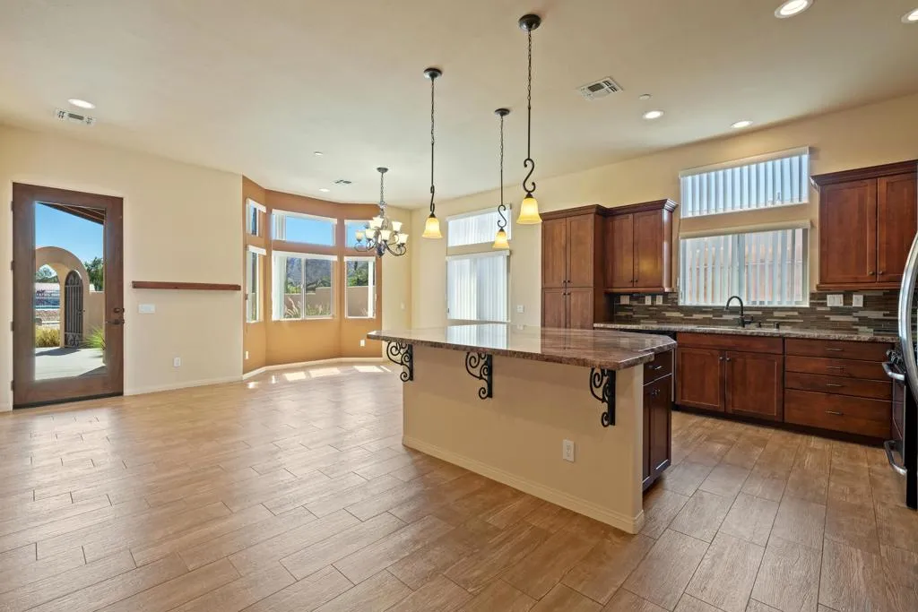 51885 Avenida Bermudas, La Quinta, California 92253 home-pic-20