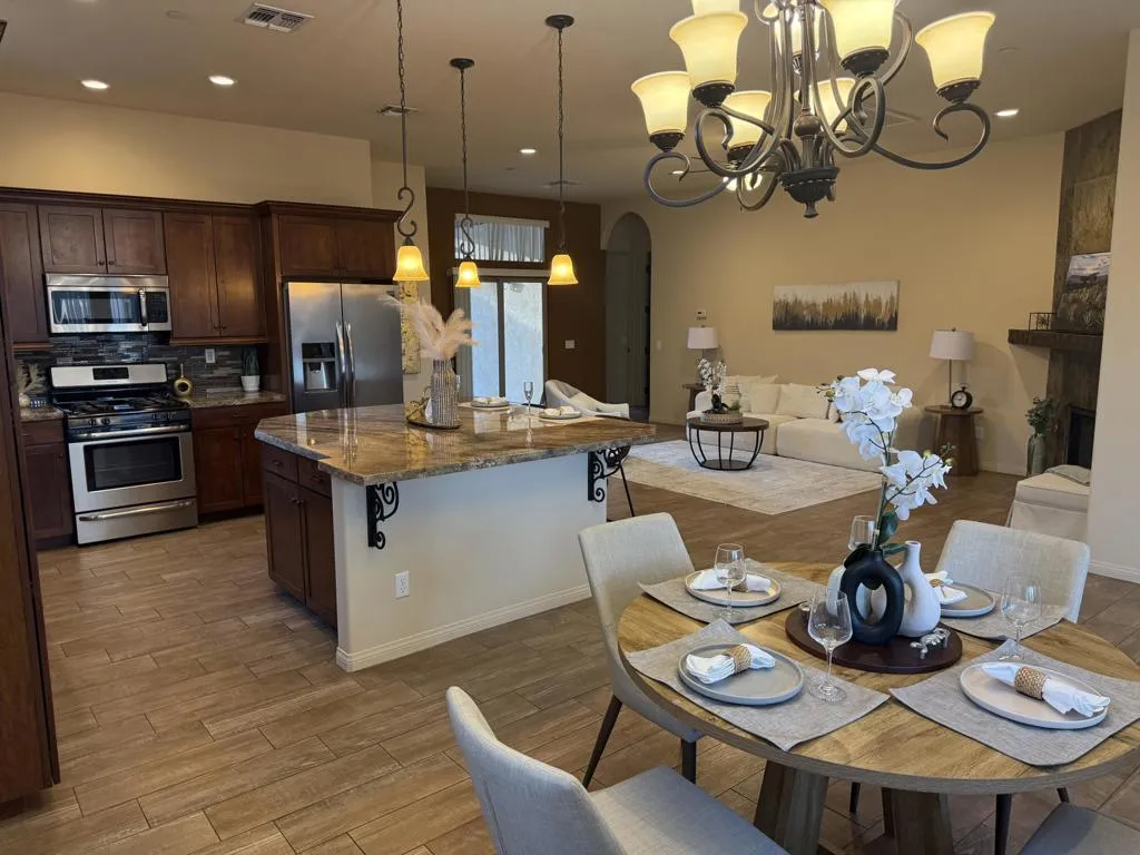 51885 Avenida Bermudas, La Quinta, California 92253 home-pic-2