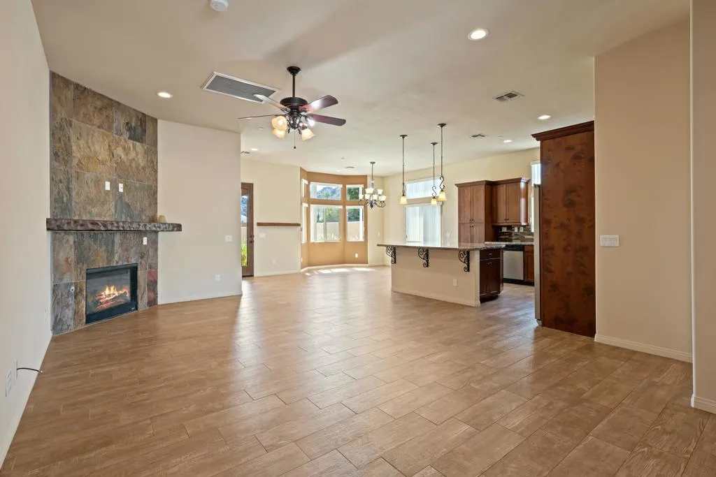 51885 Avenida Bermudas, La Quinta, California 92253 home-pic-16
