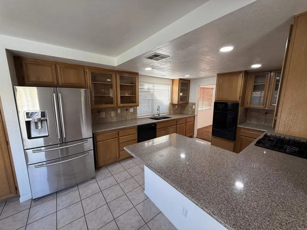 1726 Camino Miranda, San Jacinto, California 92583 home-pic-16