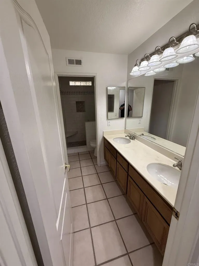 1726 Camino Miranda, San Jacinto, California 92583 home-pic-13