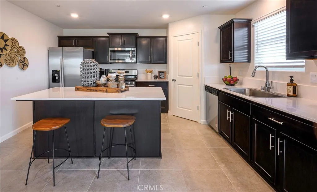 136 Blueberry Lane 27 Sh, Merced, California 95341 home-pic-3