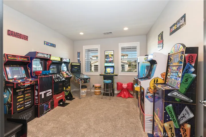 Bonus room could easily convert to large 6th bedroom