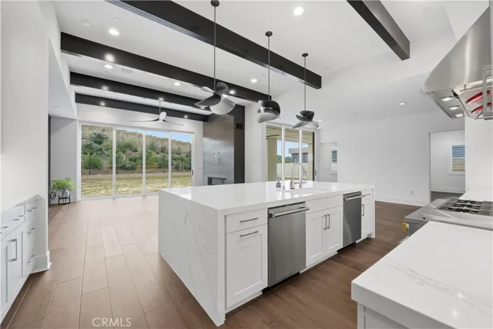 Two dishwashers...ideal for quick and easy clean up