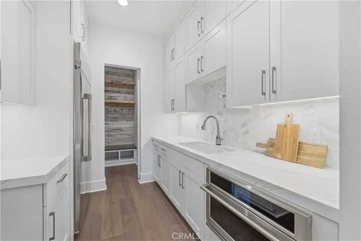 Butler pantry with second convection microwave