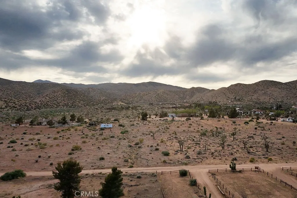 2995 Ox Yoke, Pioneertown, California 92268 home-pic-6