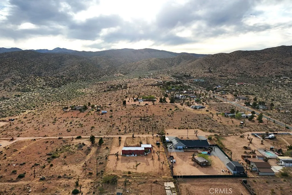 2995 Ox Yoke, Pioneertown, California 92268 home-pic-4
