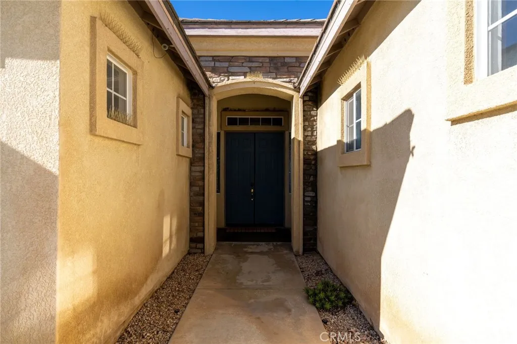 1153 Woodburn, Beaumont, California 92223 home-pic-19