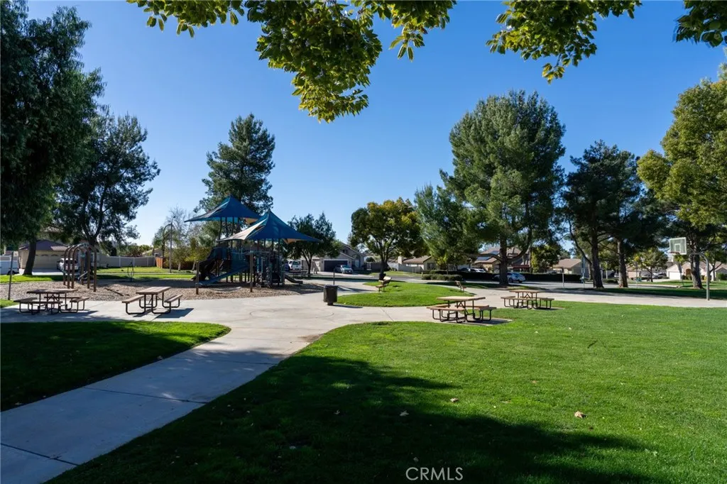 1153 Woodburn, Beaumont, California 92223 home-pic-39