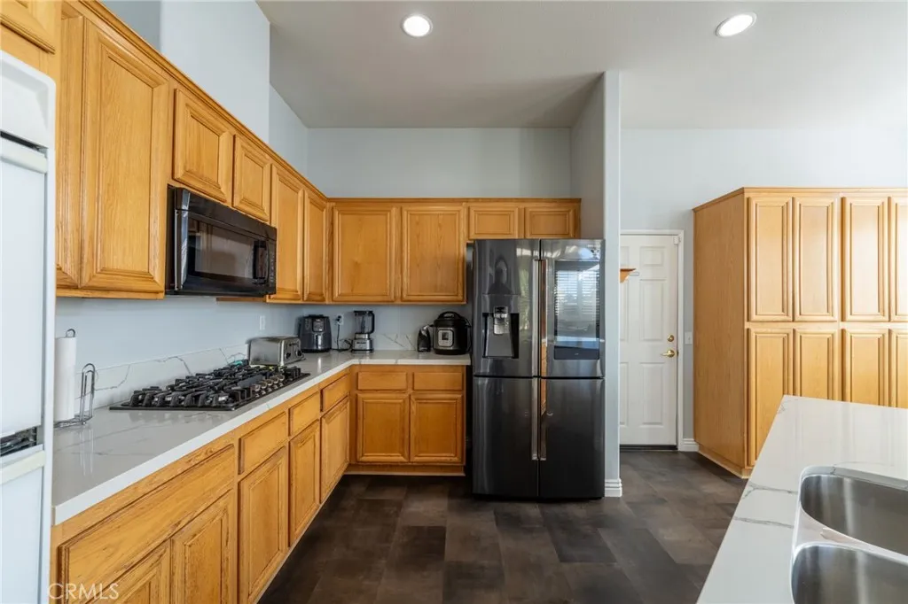 1153 Woodburn, Beaumont, California 92223 home-pic-8