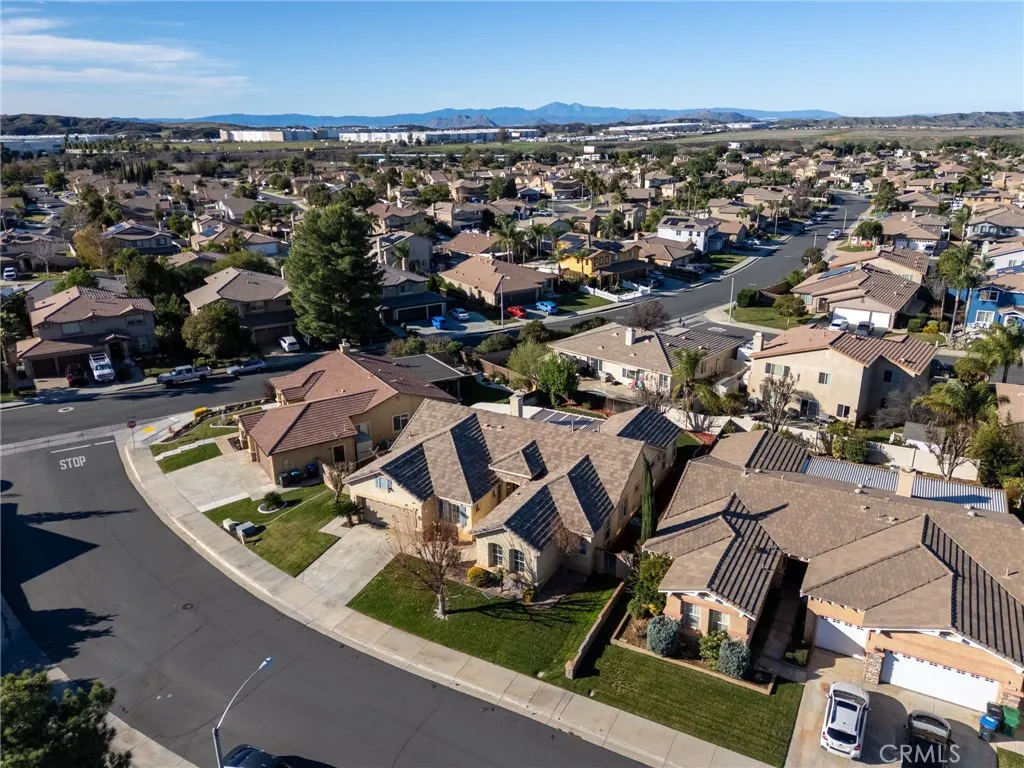 1153 Woodburn, Beaumont, California 92223 home-pic-32