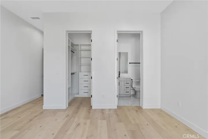 17313 Los Alimos, Granada Hills, California 91344