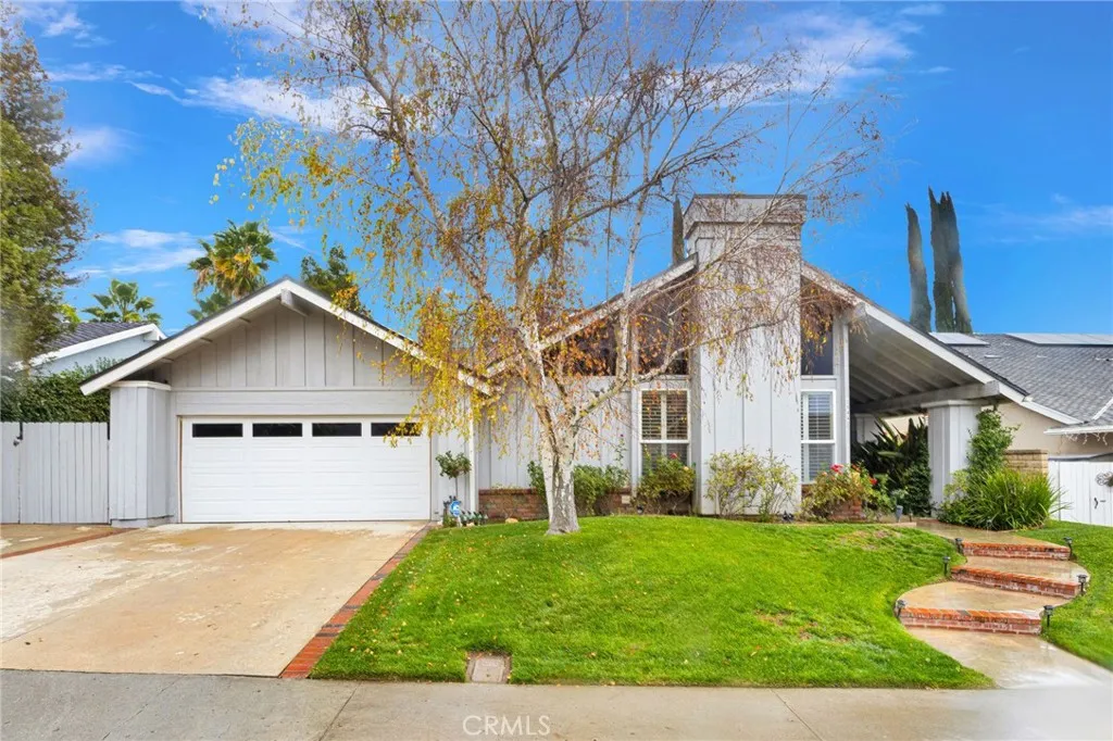 25442 Via Escovar, Valencia, California 91355 home-pic-2