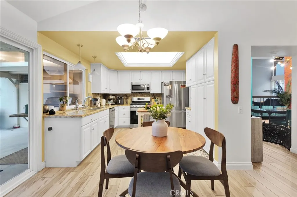 25442 Via Escovar, Valencia, California 91355 home-pic-16