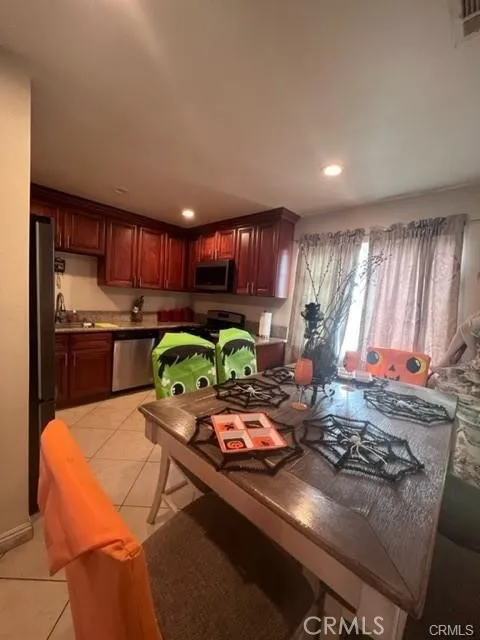 20802 Pioneer Boulevard, Lakewood, California 90715 home-pic-4