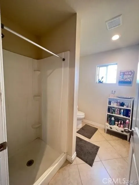 20802 Pioneer Boulevard, Lakewood, California 90715 home-pic-10