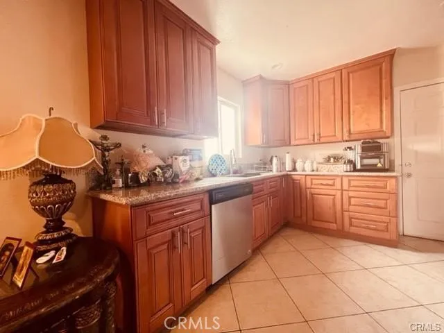 20802 Pioneer Boulevard, Lakewood, California 90715 home-pic-13