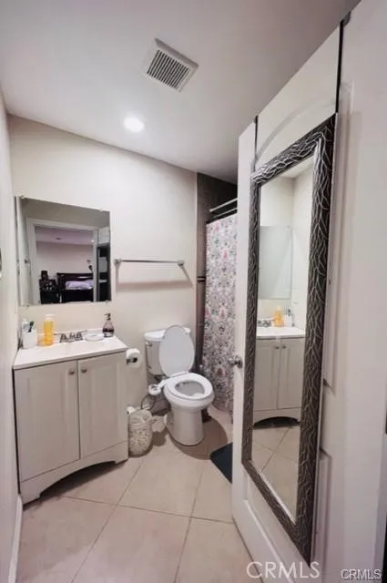 20802 Pioneer Boulevard, Lakewood, California 90715 home-pic-20