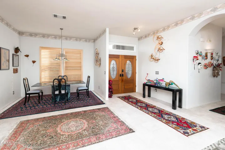 18_entryway_1