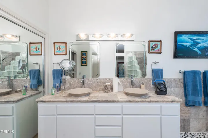 34_bathroom_2