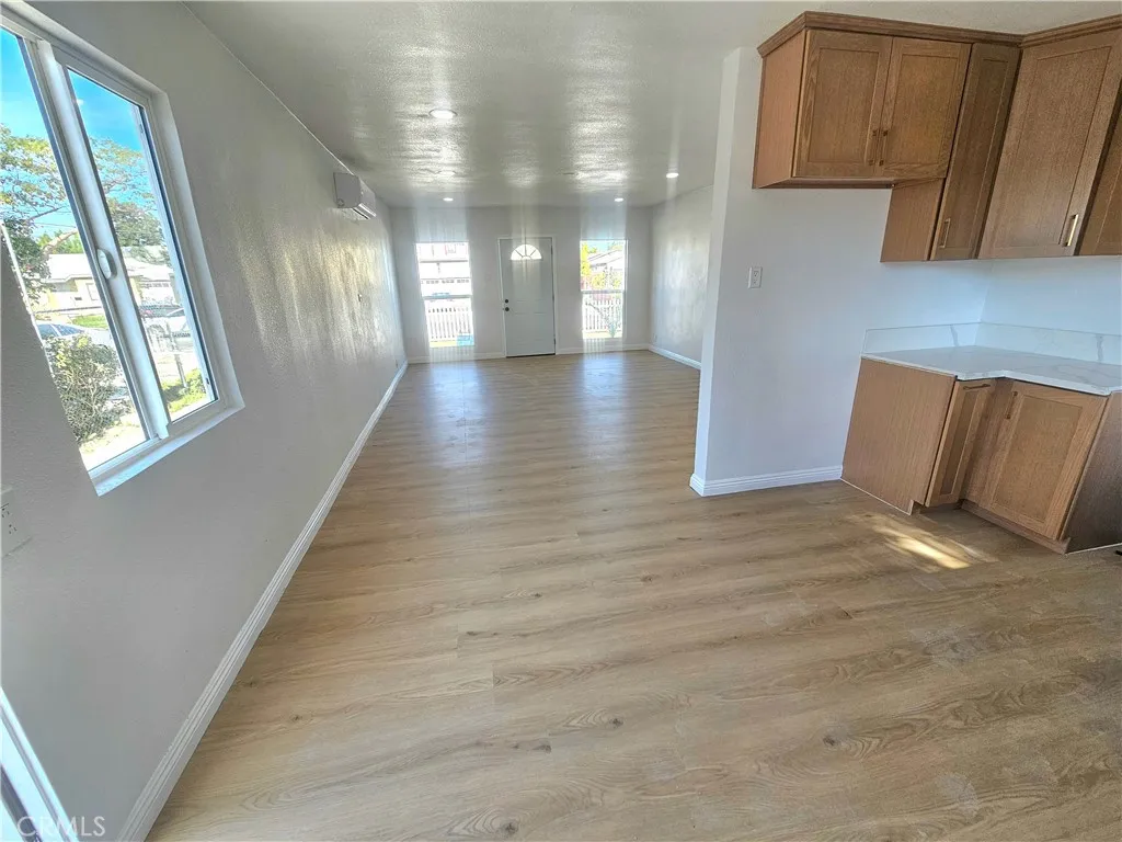1924 W Arlington, Long Beach, California 90810 home-pic-14