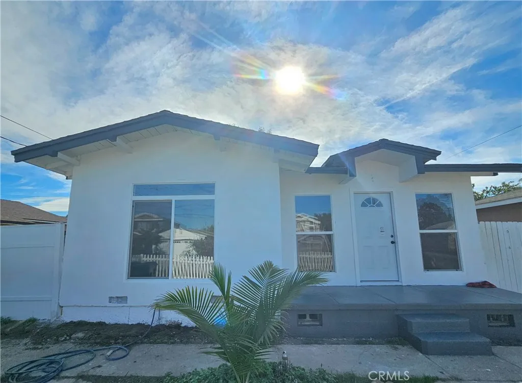 1924 W Arlington, Long Beach, California 90810 home-pic-3