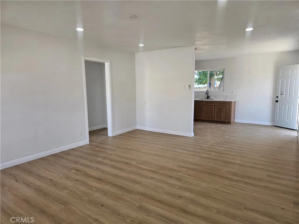 1924 W Arlington, Long Beach, California 90810 home-pic-13