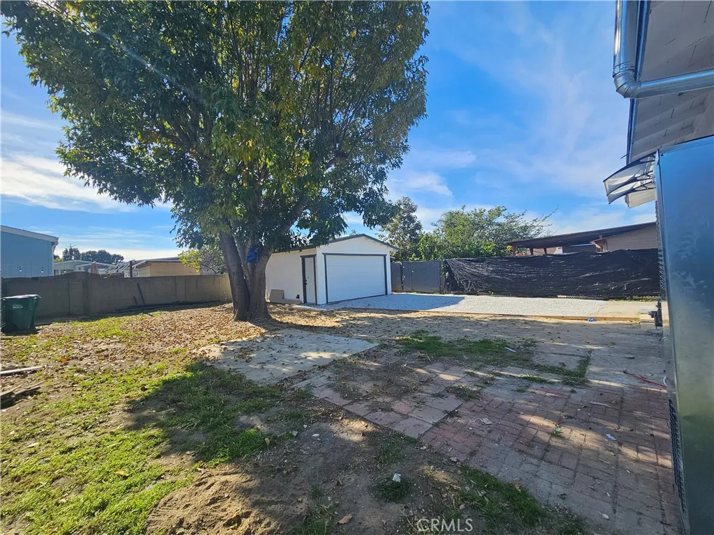 1924 W Arlington, Long Beach, California 90810 home-pic-18