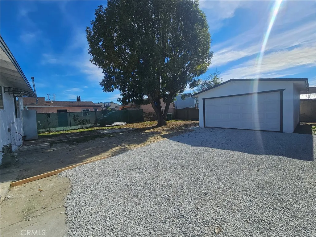 1924 W Arlington, Long Beach, California 90810 home-pic-16