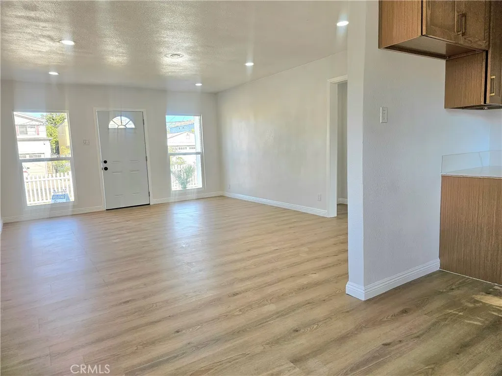 1924 W Arlington, Long Beach, California 90810 home-pic-11