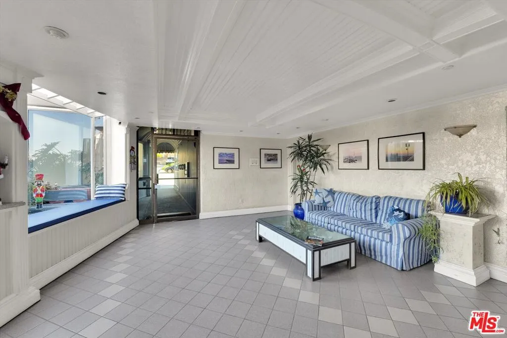 615 Esplanade 512, Redondo Beach, California 90277 home-pic-2