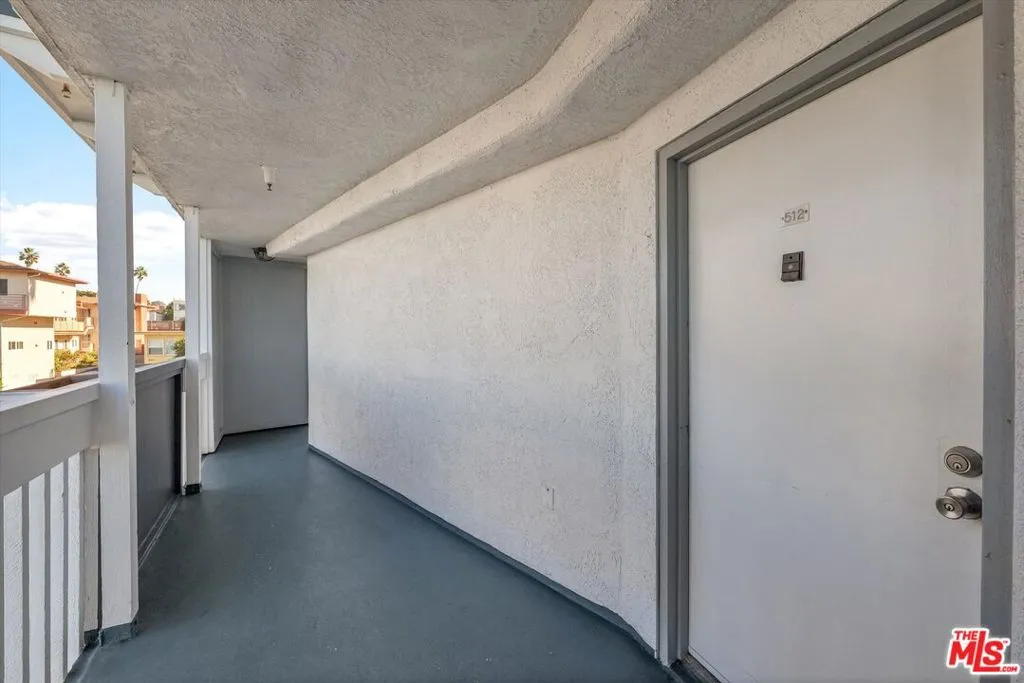 615 Esplanade 512, Redondo Beach, California 90277 home-pic-3