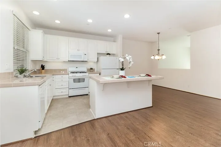 754 W 1st Street, Claremont, California 91711