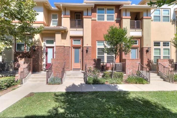754 W 1st Street, Claremont, California 91711