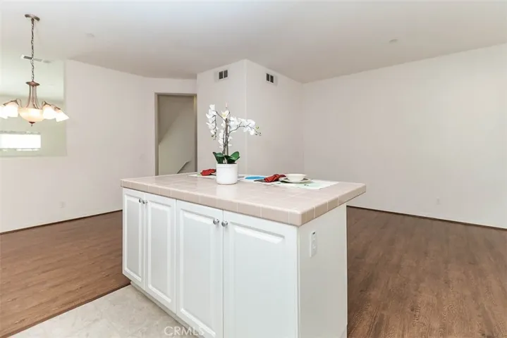 754 W 1st Street, Claremont, California 91711