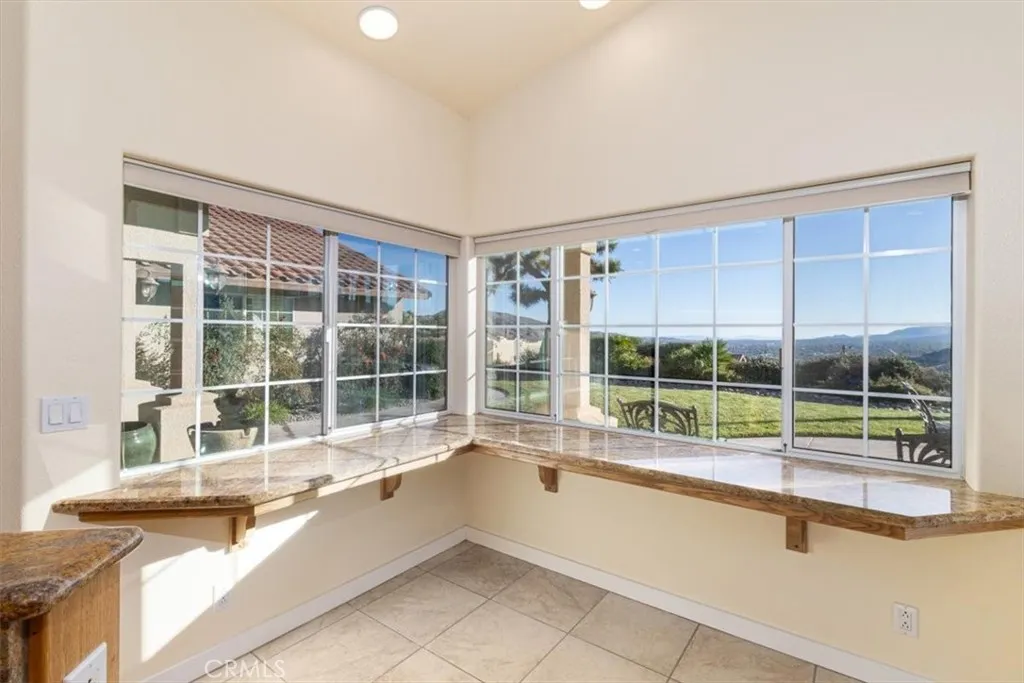 7636 Shafter, Yucca Valley, California 92284 home-pic-10